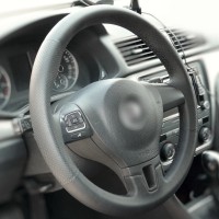 Оплетка на руль из натуральной кожи Volkswagen Sharan II 2010-2015 г.в. (для руля без штатной кожи, черная)